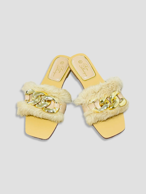 Fluffy Chain Decor Slippers