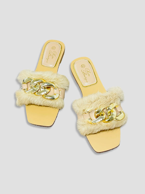 Fluffy Chain Decor Slippers