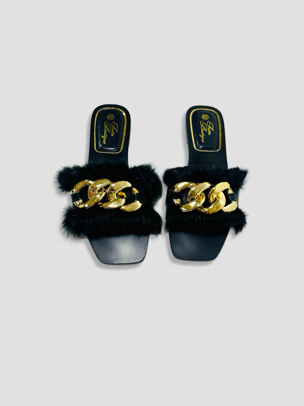 Fluffy Chain Decor Slippers