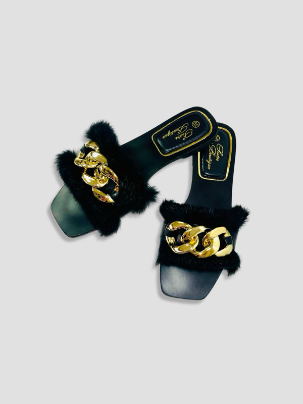 Fluffy Chain Decor Slippers