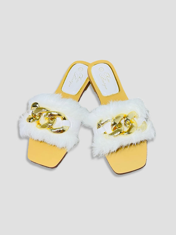 Fluffy Chain Decor Slippers